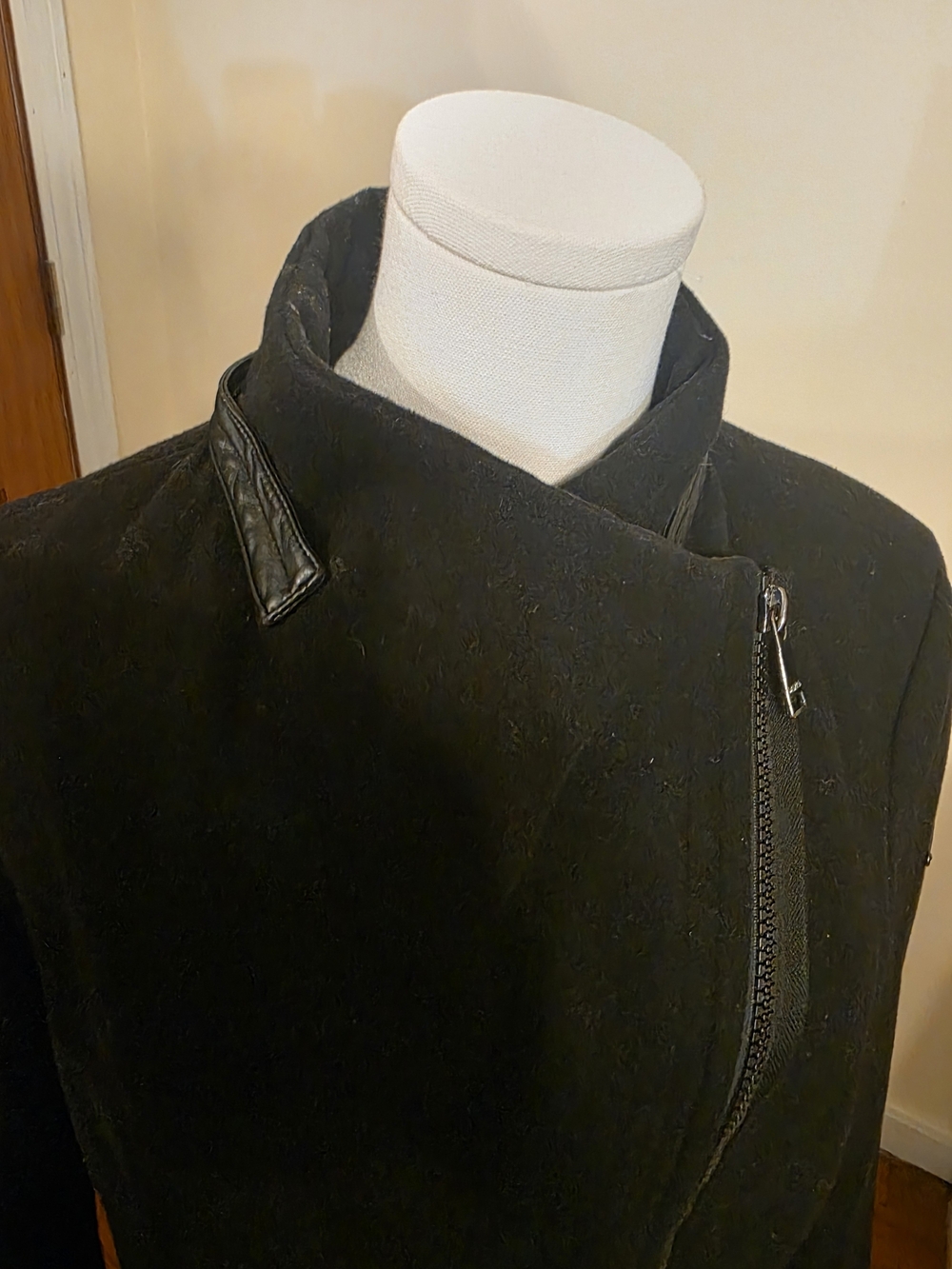 Black Calvin Klein long winter coat - Size L
